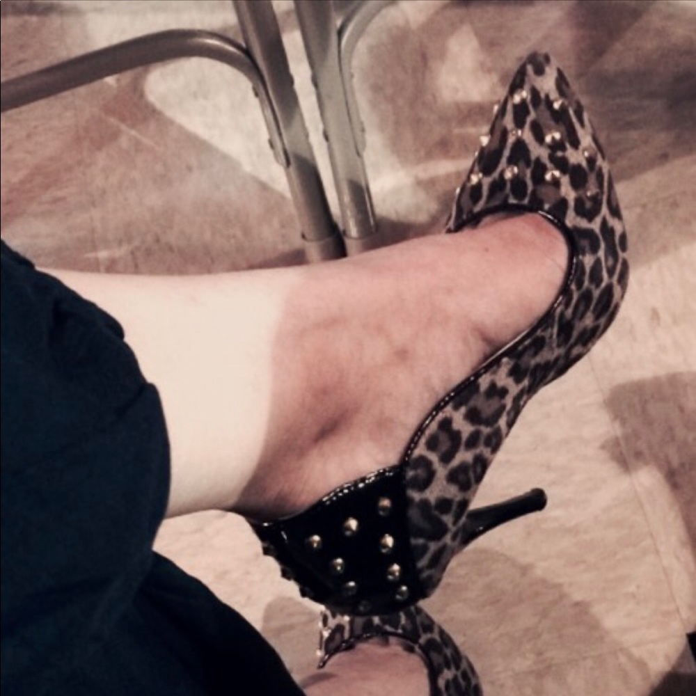 Colin Stuart stiletto leopard heels
